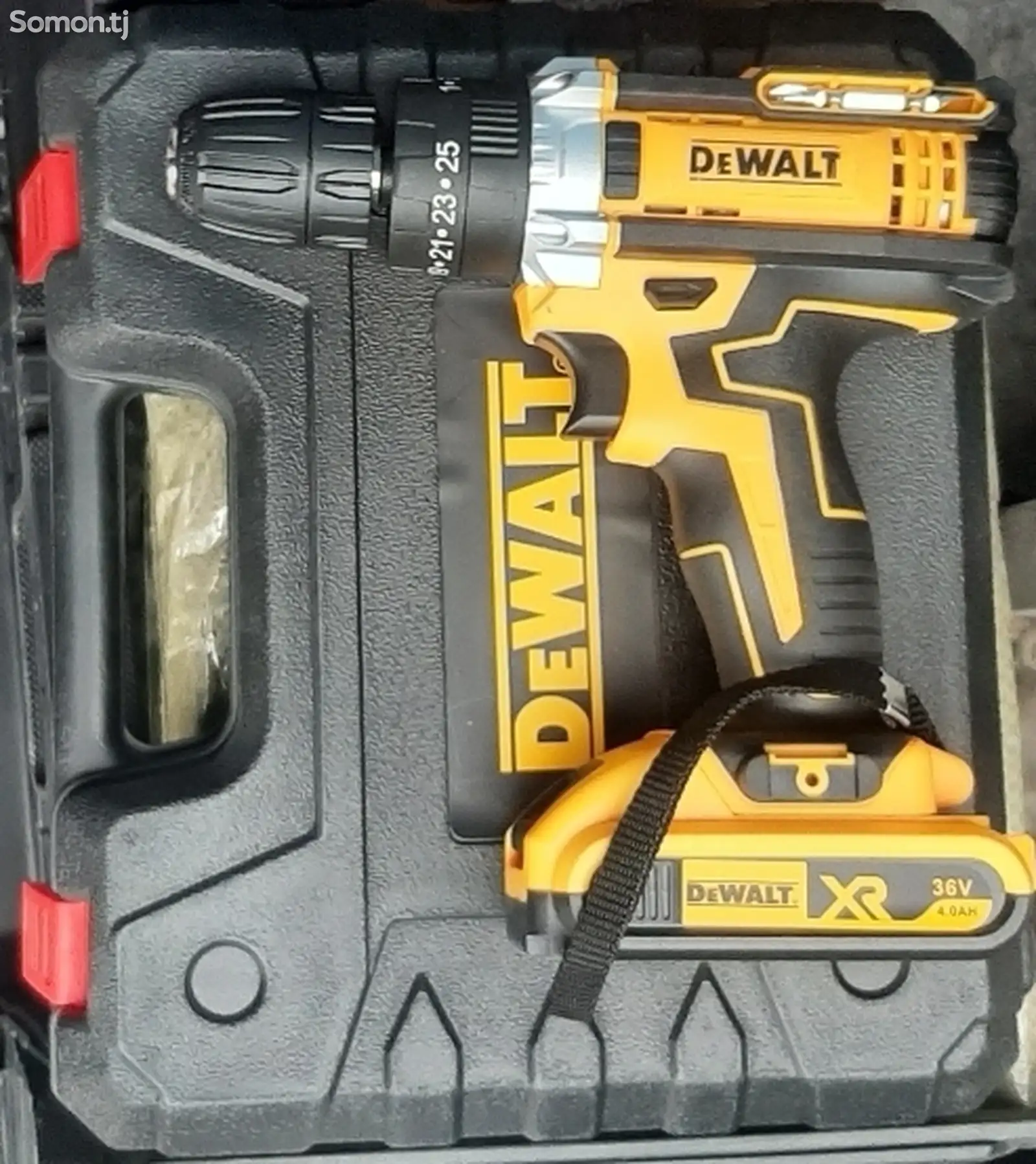 Шуруповерт Dewalt-1