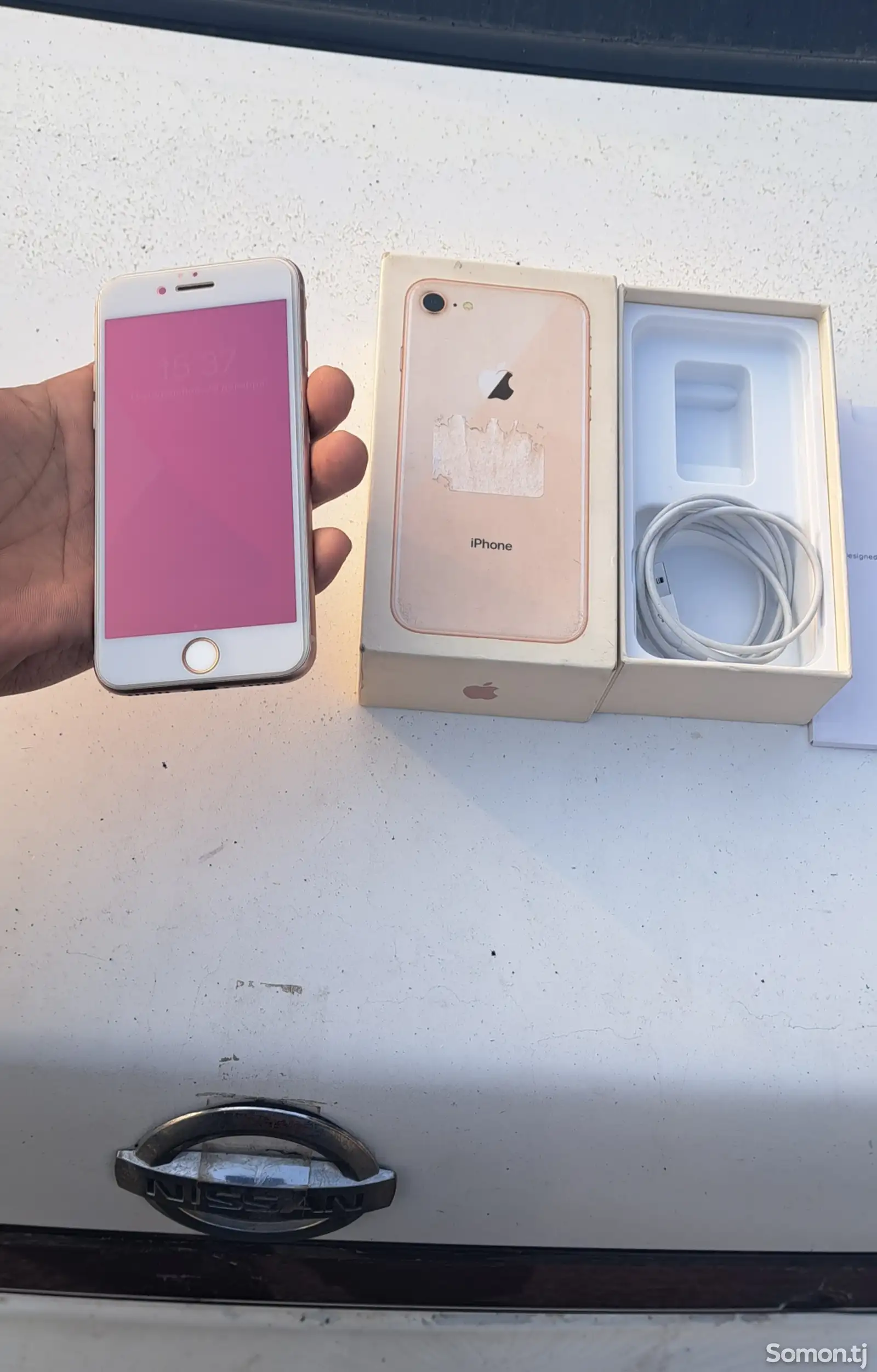 Apple iPhone 8, 64 gb, Gold-1