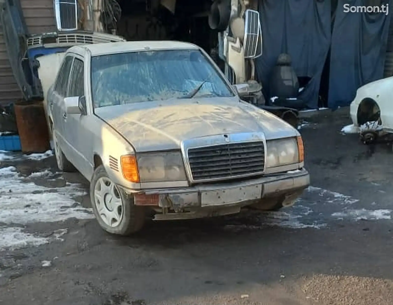 Mercedes-Benz W124, 1988 на запчасти-1