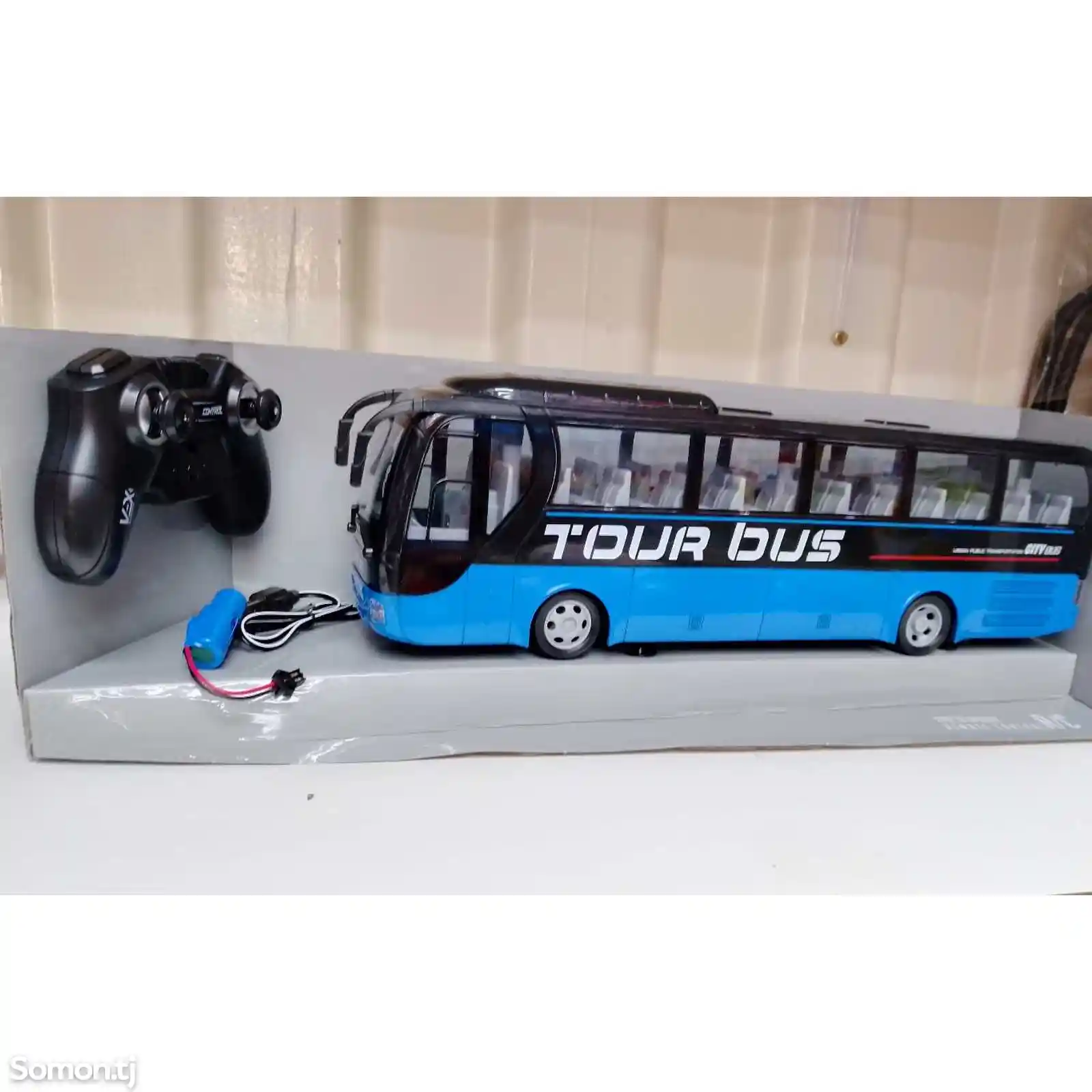 Автобус радиоуправляемый игрушечный-2