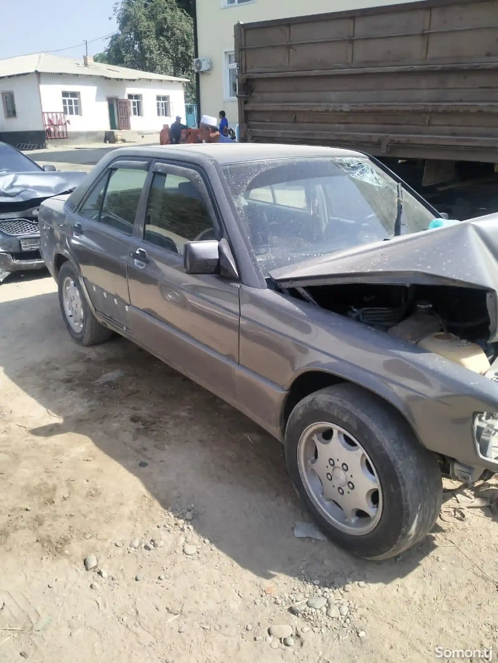 Mercedes-Benz W201, 1992 на запчасти-3