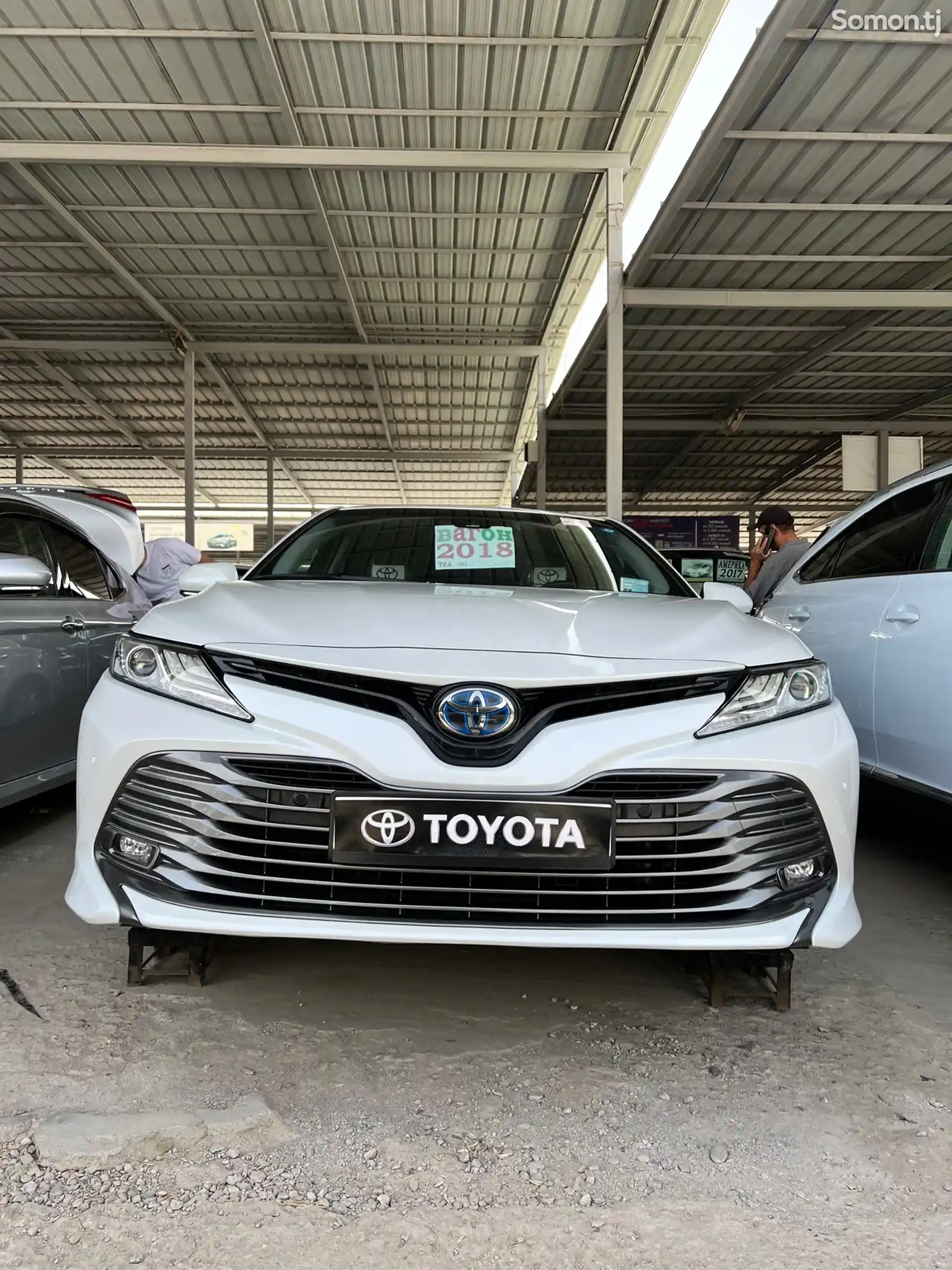 Toyota Camry, 2018-1