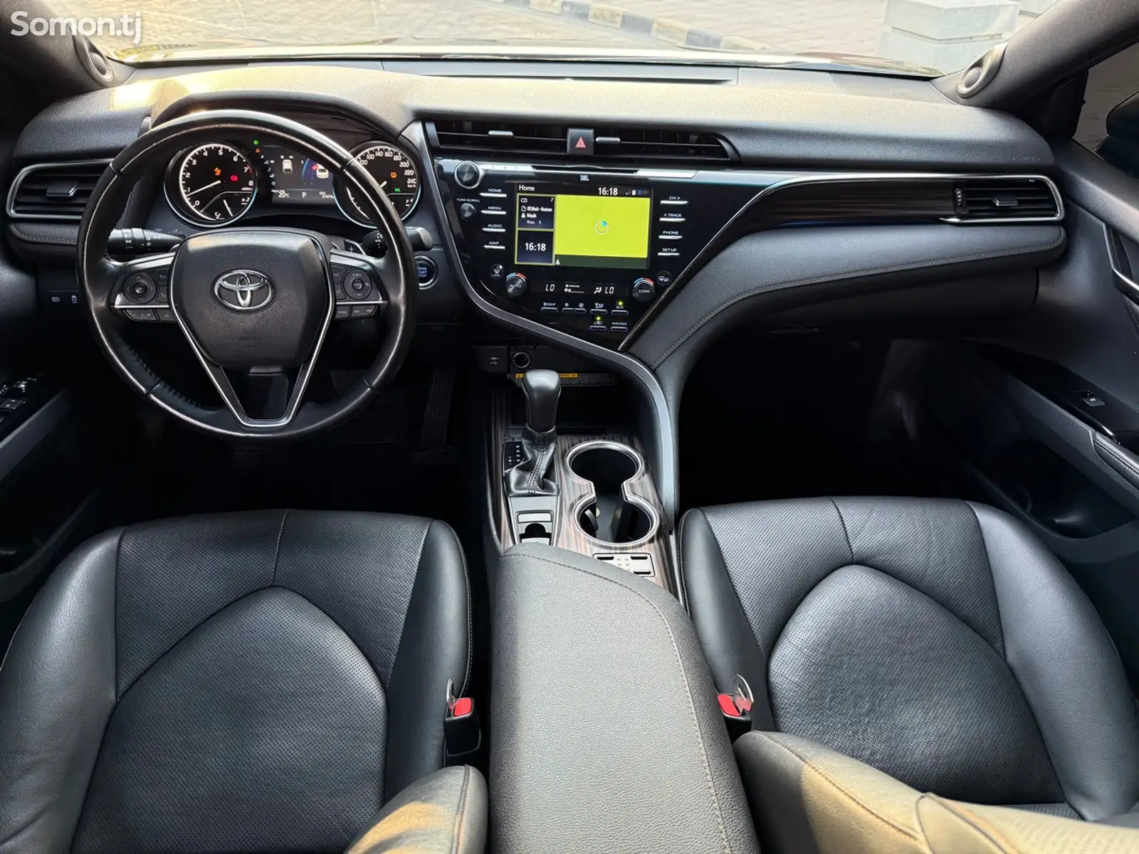 Toyota Camry, 2019-9