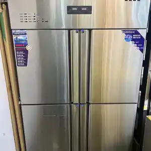 Холодильник с 4 дверей