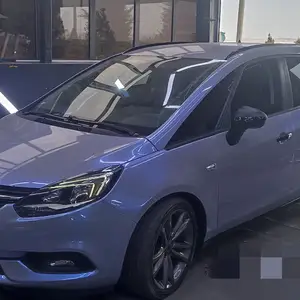 Opel Zafira, 2018