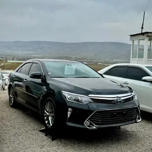 Toyota Camry, 2016