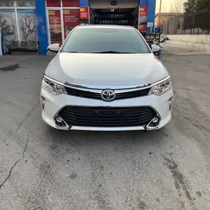 Toyota Camry, 2016