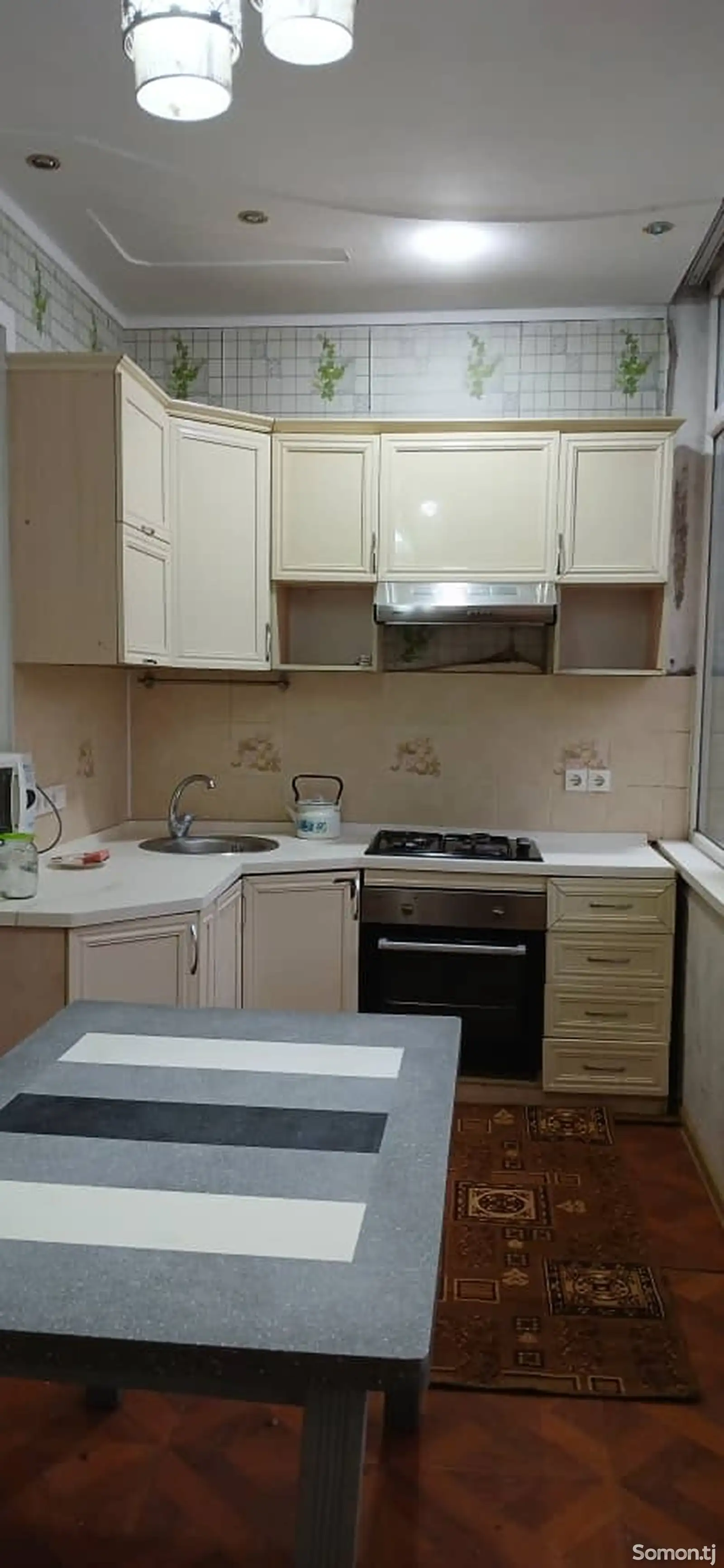 3-комн. квартира, 1 этаж, 80м², 19мкр-8