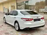 Toyota Camry, 2019-4