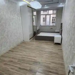 2-комн. квартира, 10 этаж, 80м², Цирк