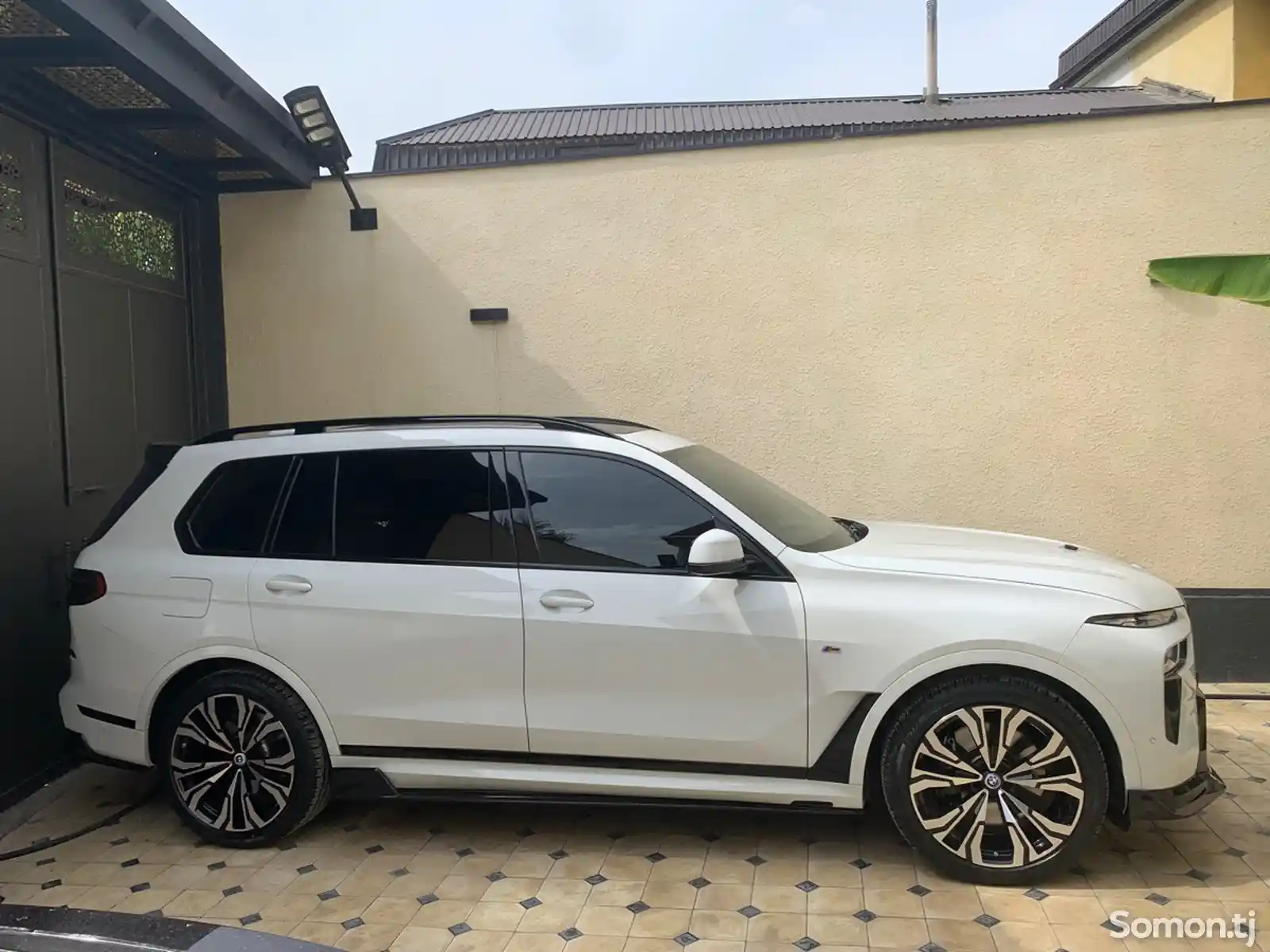 BMW X7, 2023-6