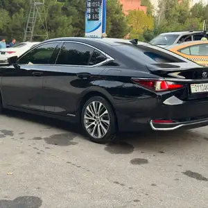 Lexus ES series, 2020