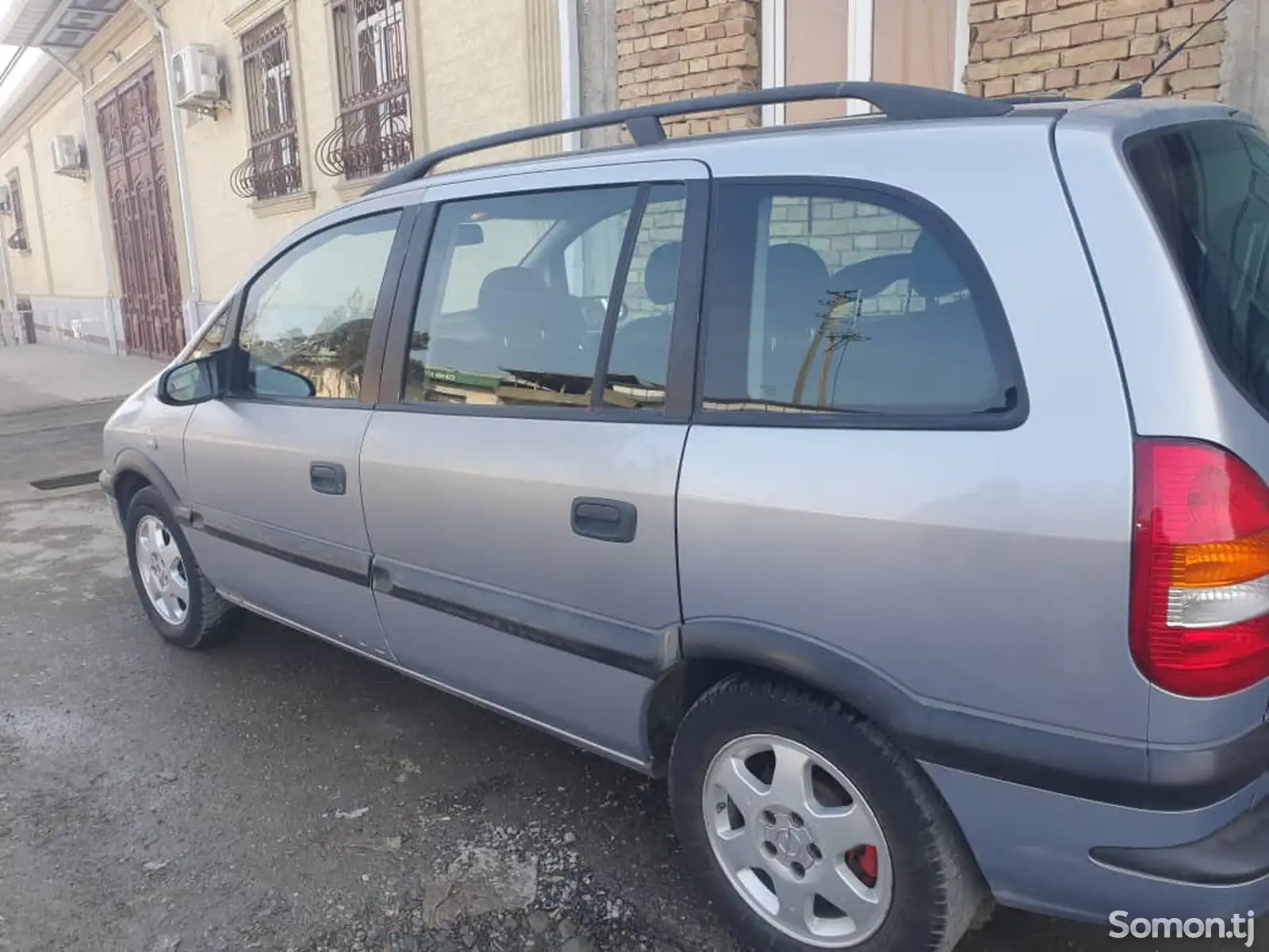 Opel Zafira, 2000-1