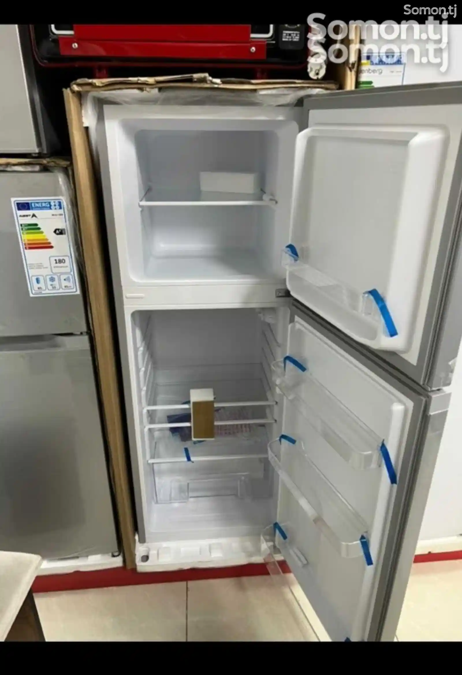 Холодильник VELIS-2