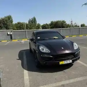 Porsche Cayenne, 2011