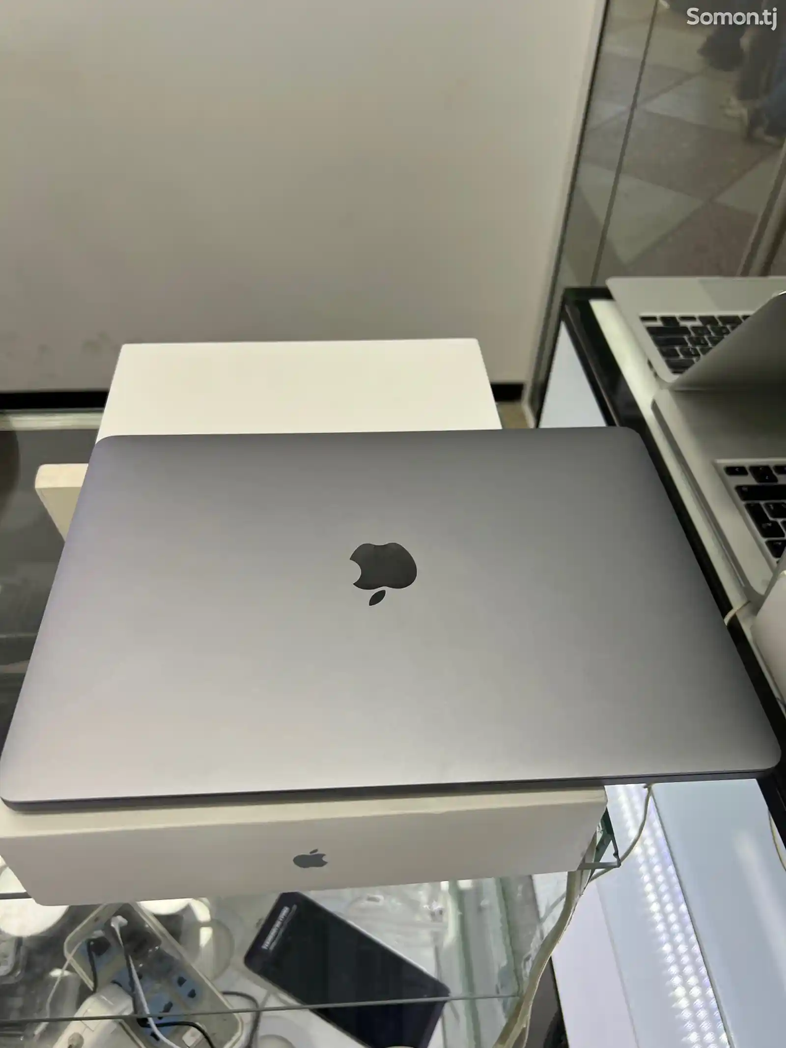 Ноутбук Apple Macbook Pro 13 Inch-2