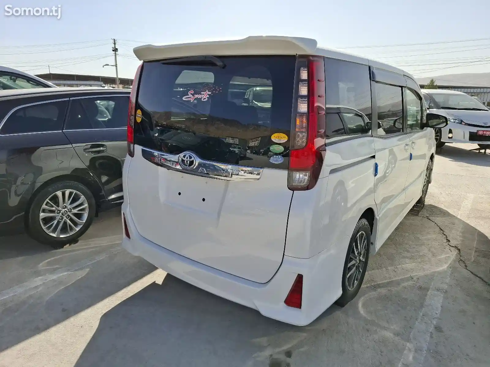 Toyota Noah, 2014-6