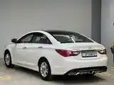 Hyundai Sonata, 2011-12