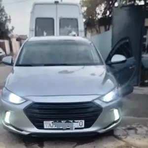 Hyundai Elantra, 2017