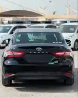 Toyota Camry, 2018-7