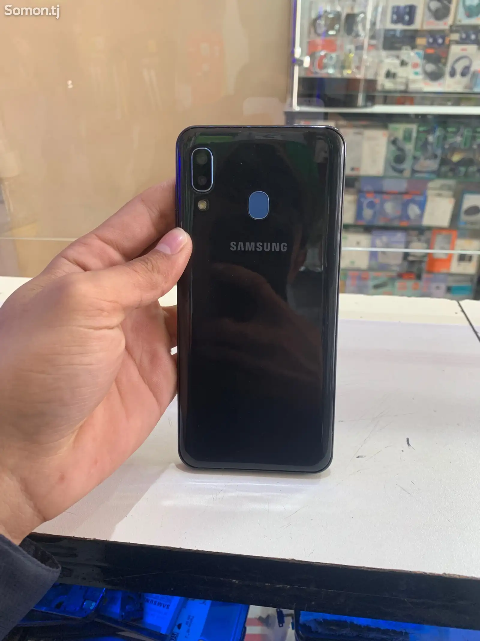 Samsung Galaxy A30-1