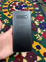 Samsung Galaxy S10+-3