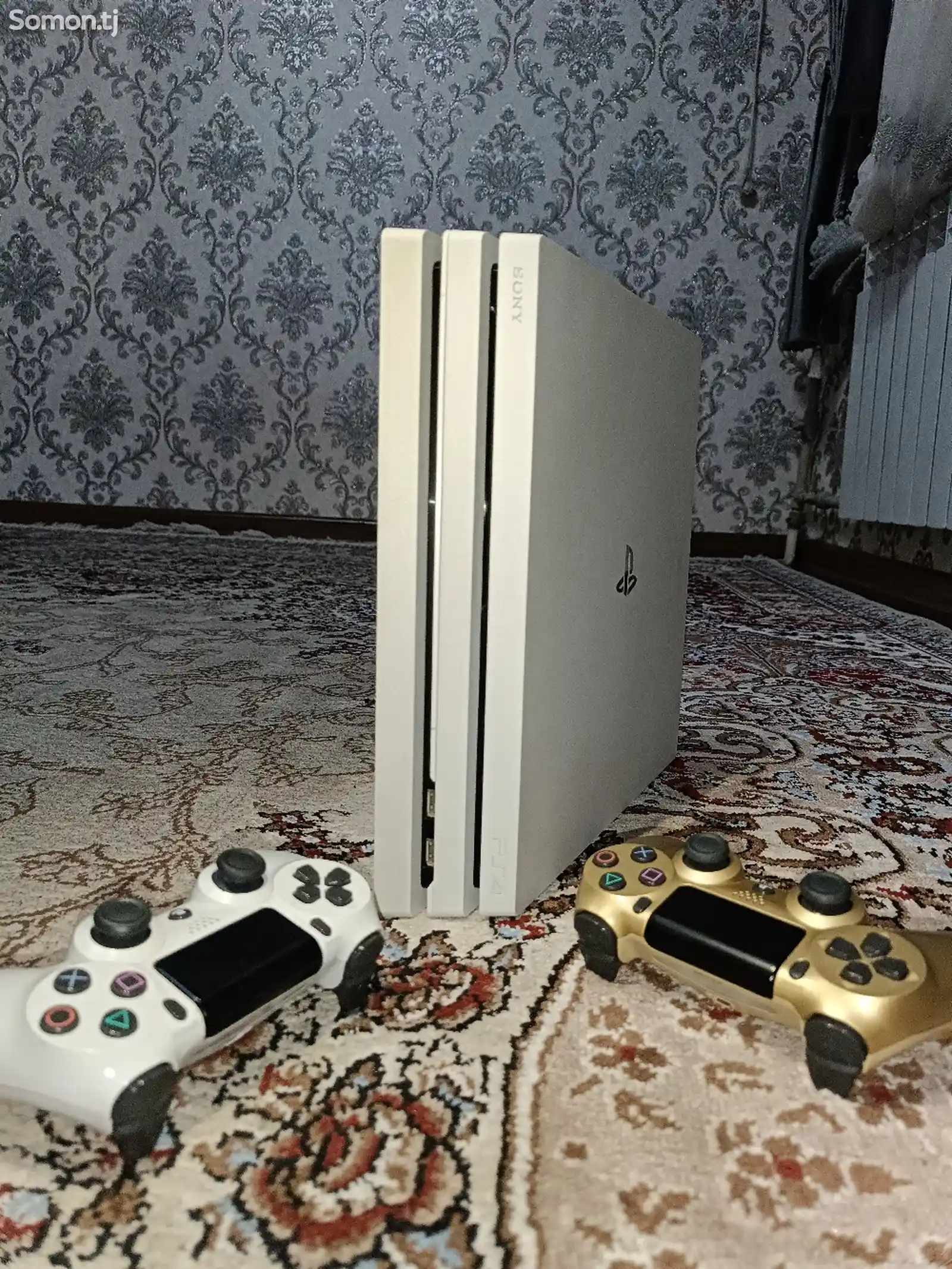 Игровая приставка Sony PlayStation 4 Pro-4
