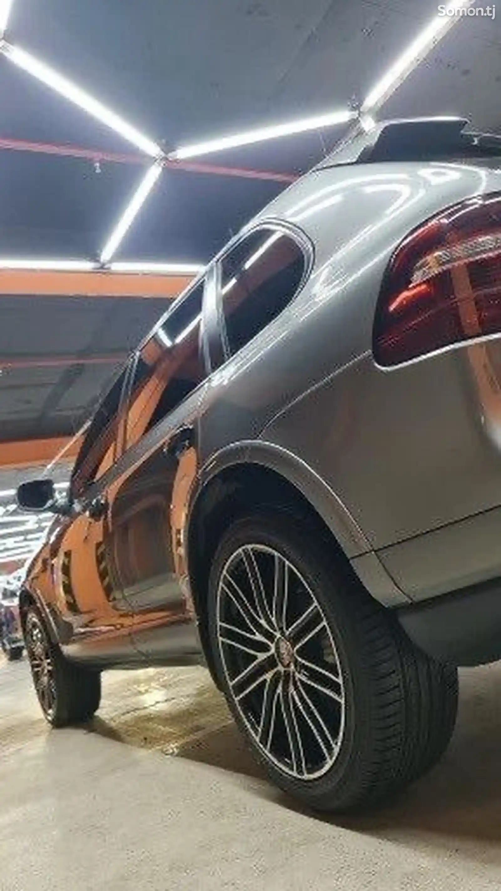 Porsche Cayenne, 2010-11