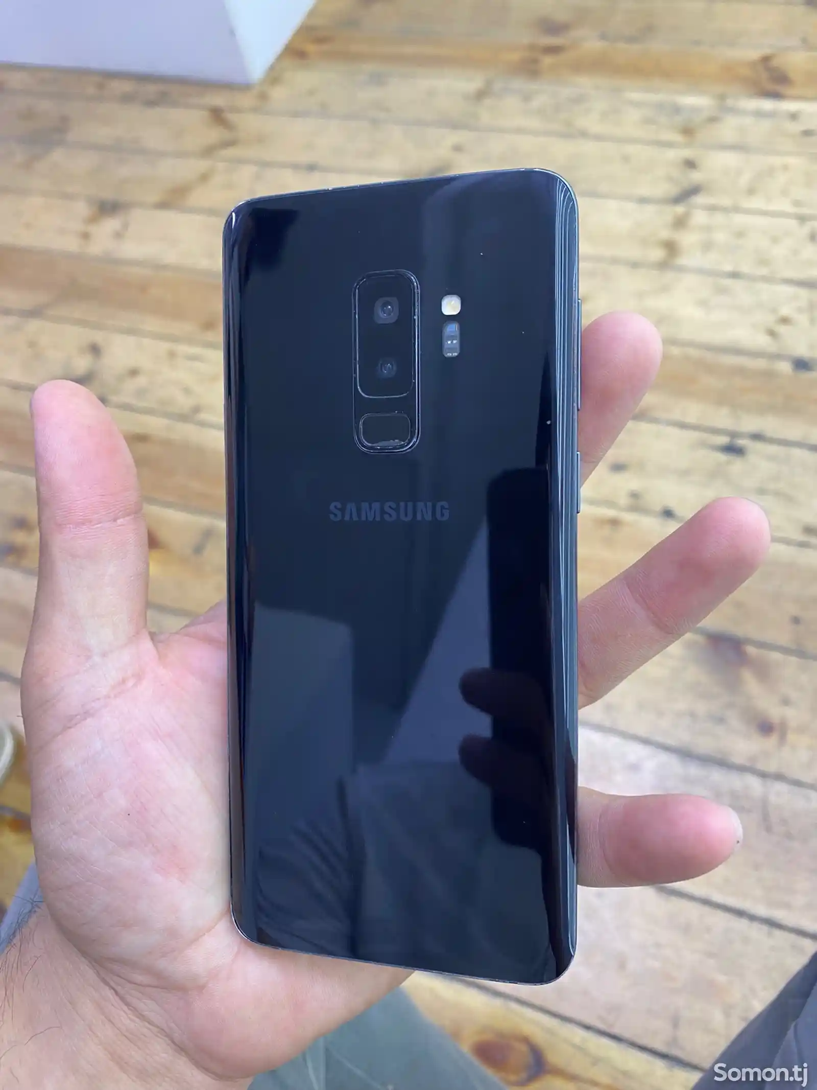 Samsung Galaxy S9 plus-2