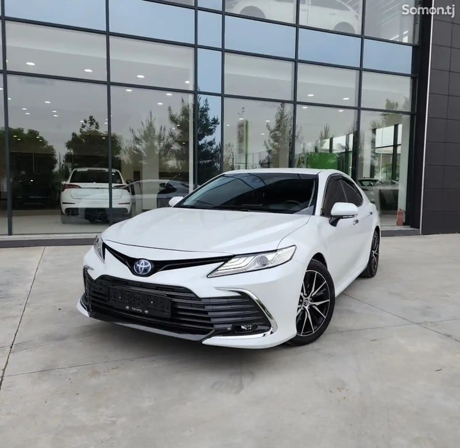 Toyota Camry, 2018-1