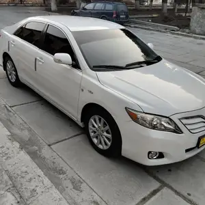 Toyota Camry, 2011