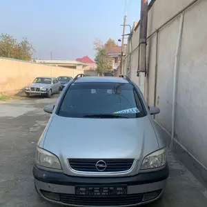 Opel Zafira, 2000