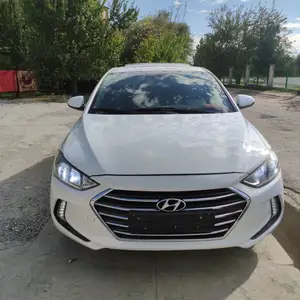 Hyundai Elantra, 2017