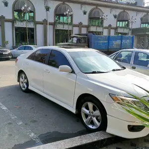 Toyota Camry, 2011