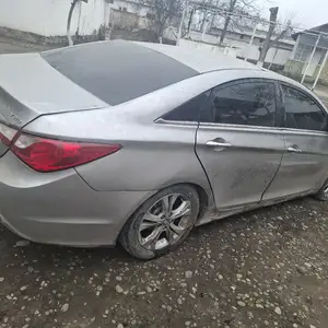 Hyundai Sonata, 2010