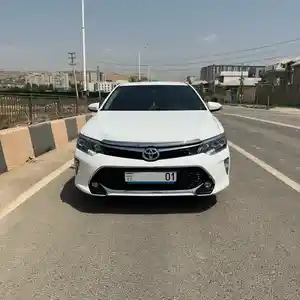 Toyota Camry, 2016