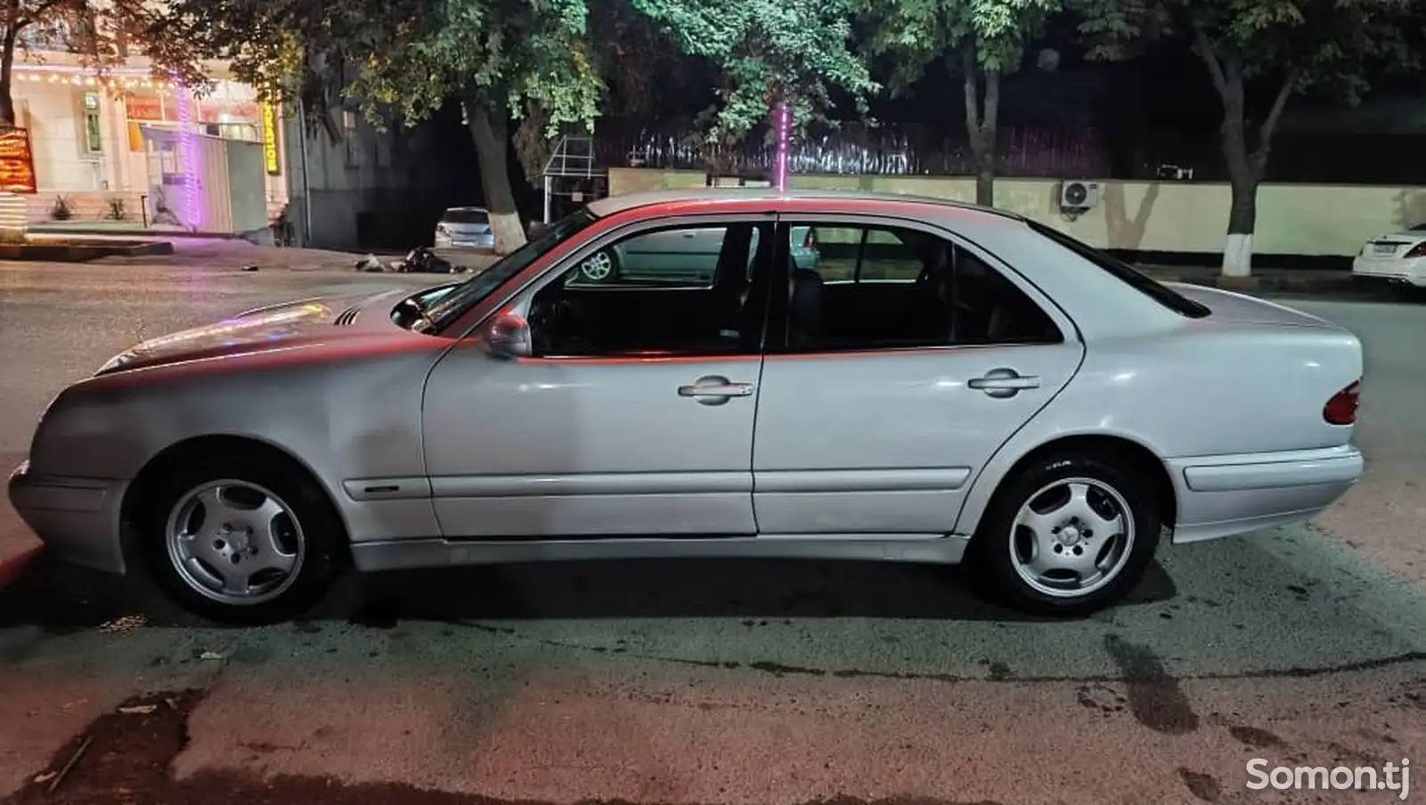 Mercedes-Benz E class, 2002-5