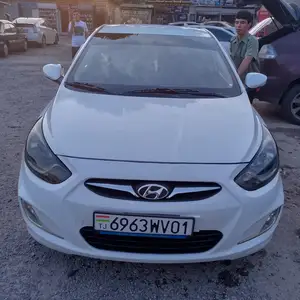 Hyundai Accent, 2013