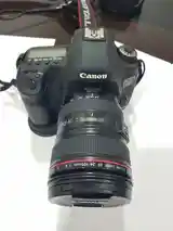 Цифровой фотоаппарат Canon EOS 5D Mark III-11