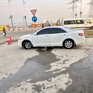 Toyota Camry, 2011