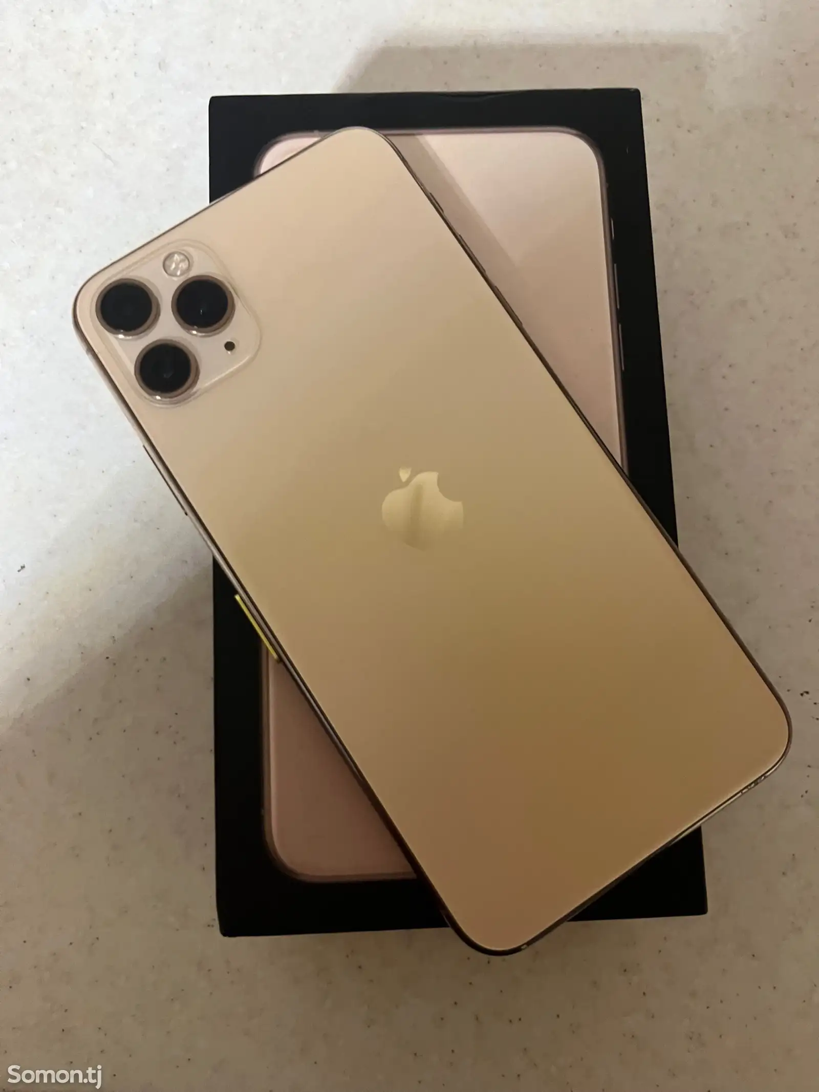 Apple iPhone 11 Pro Max, 256 gb, Gold-1