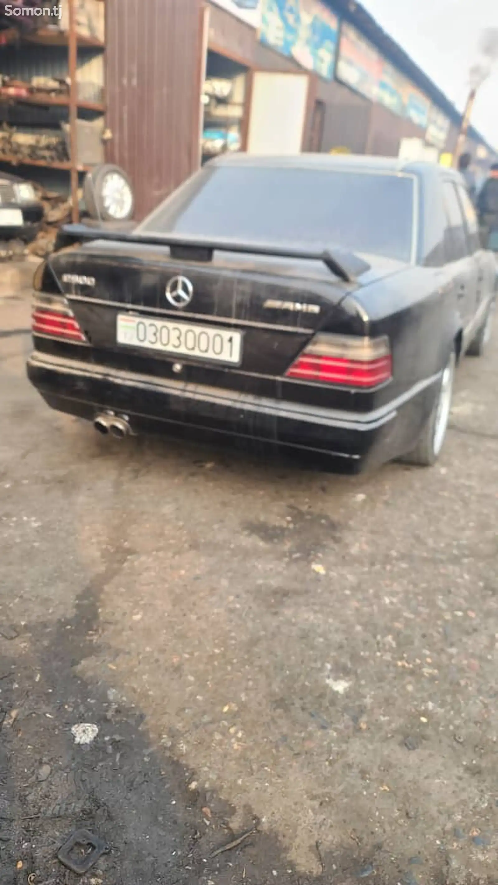 Спойлер AMG Mercedes W124