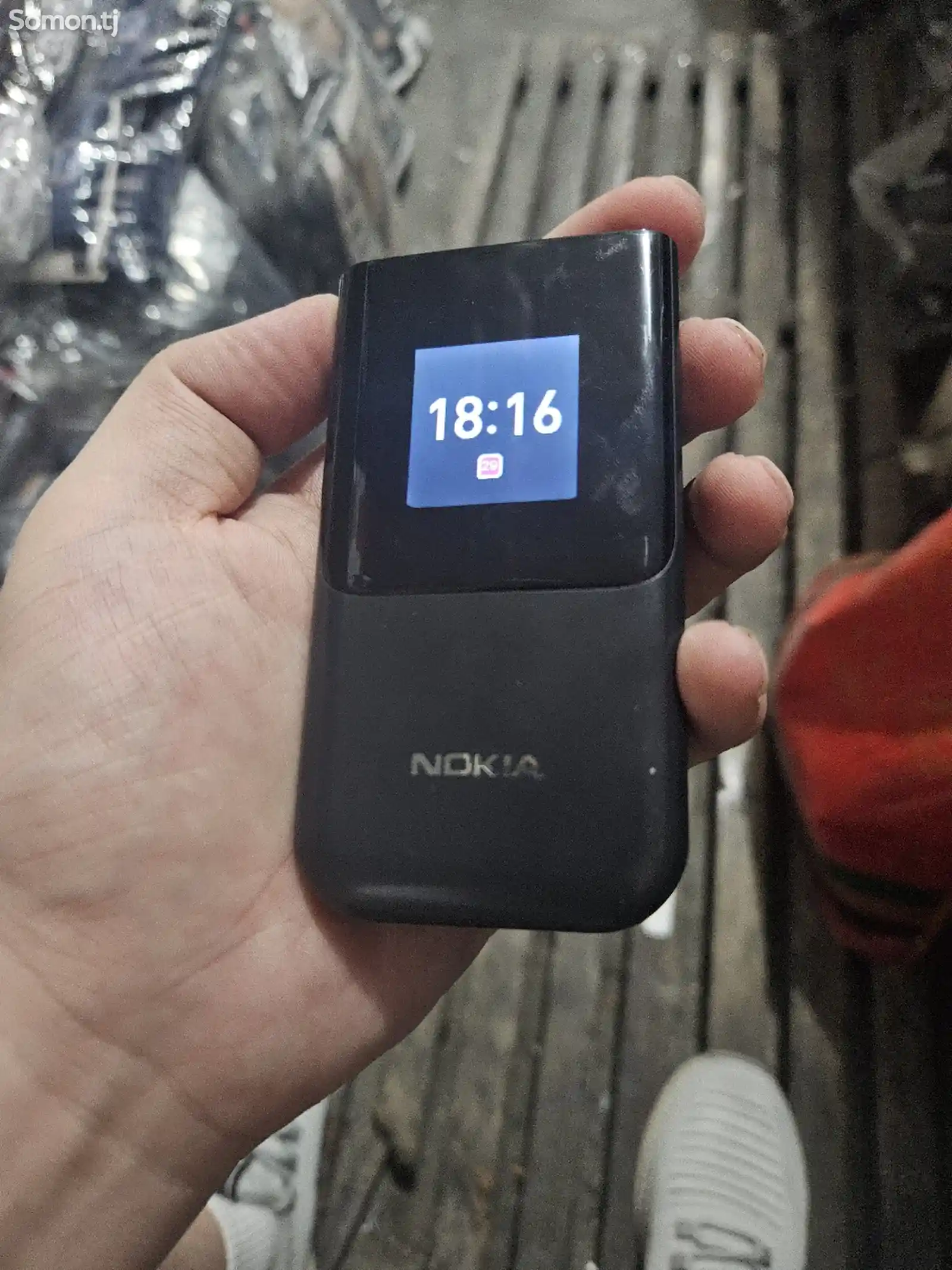 Nokia 2720 flip duos-1