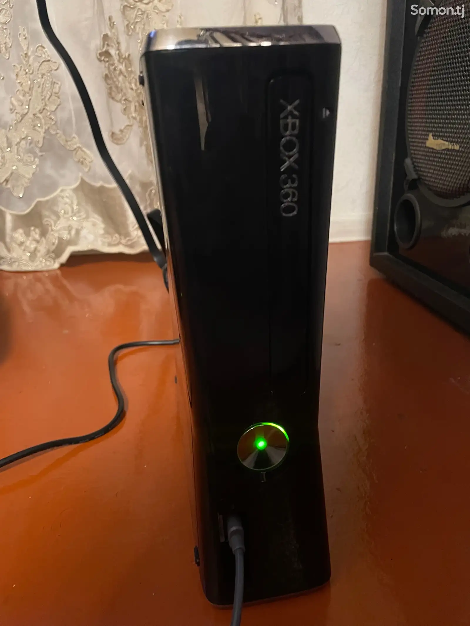 Игровая приставка Xbox360-1