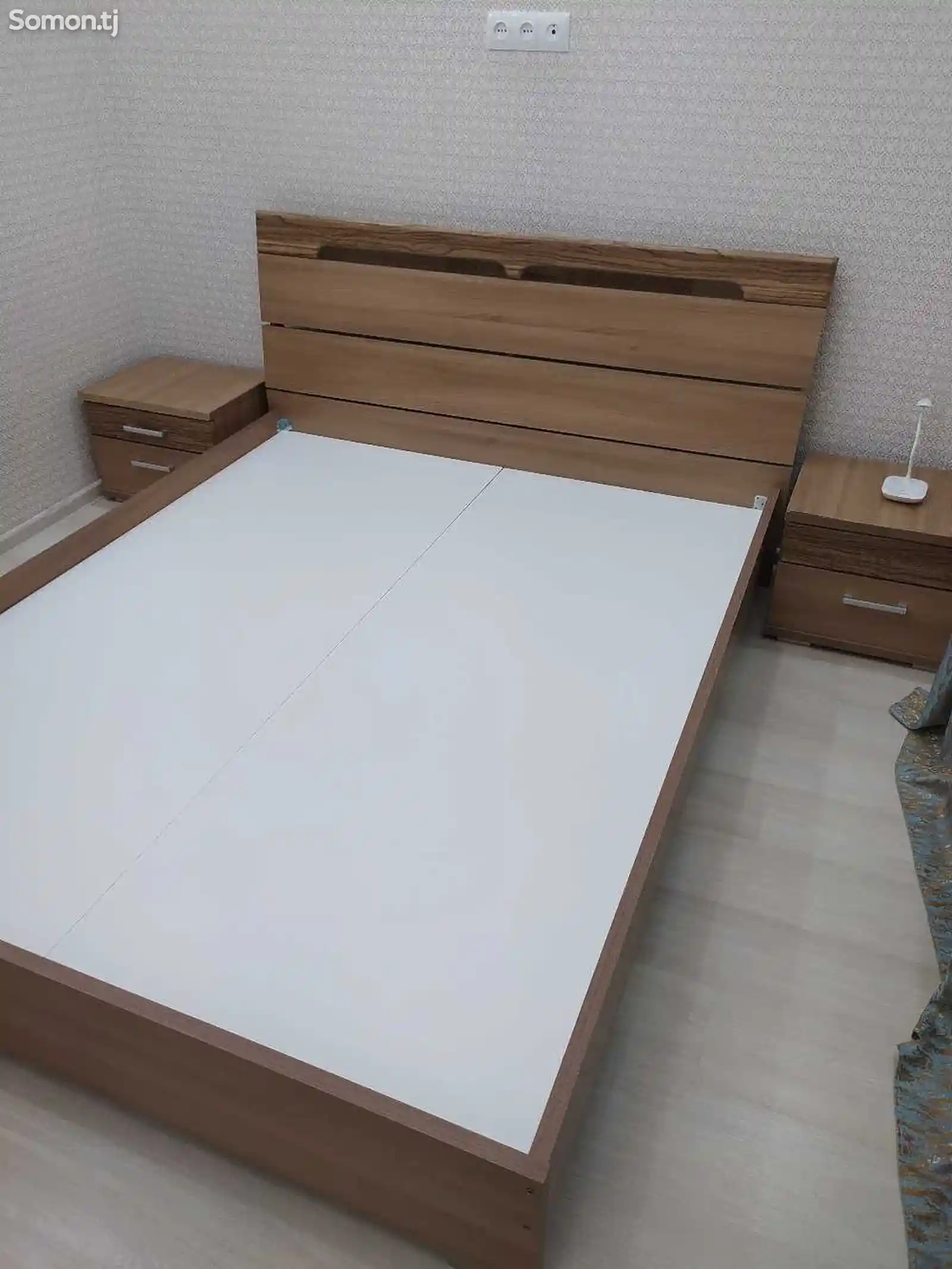 Двуспальная кровать-4