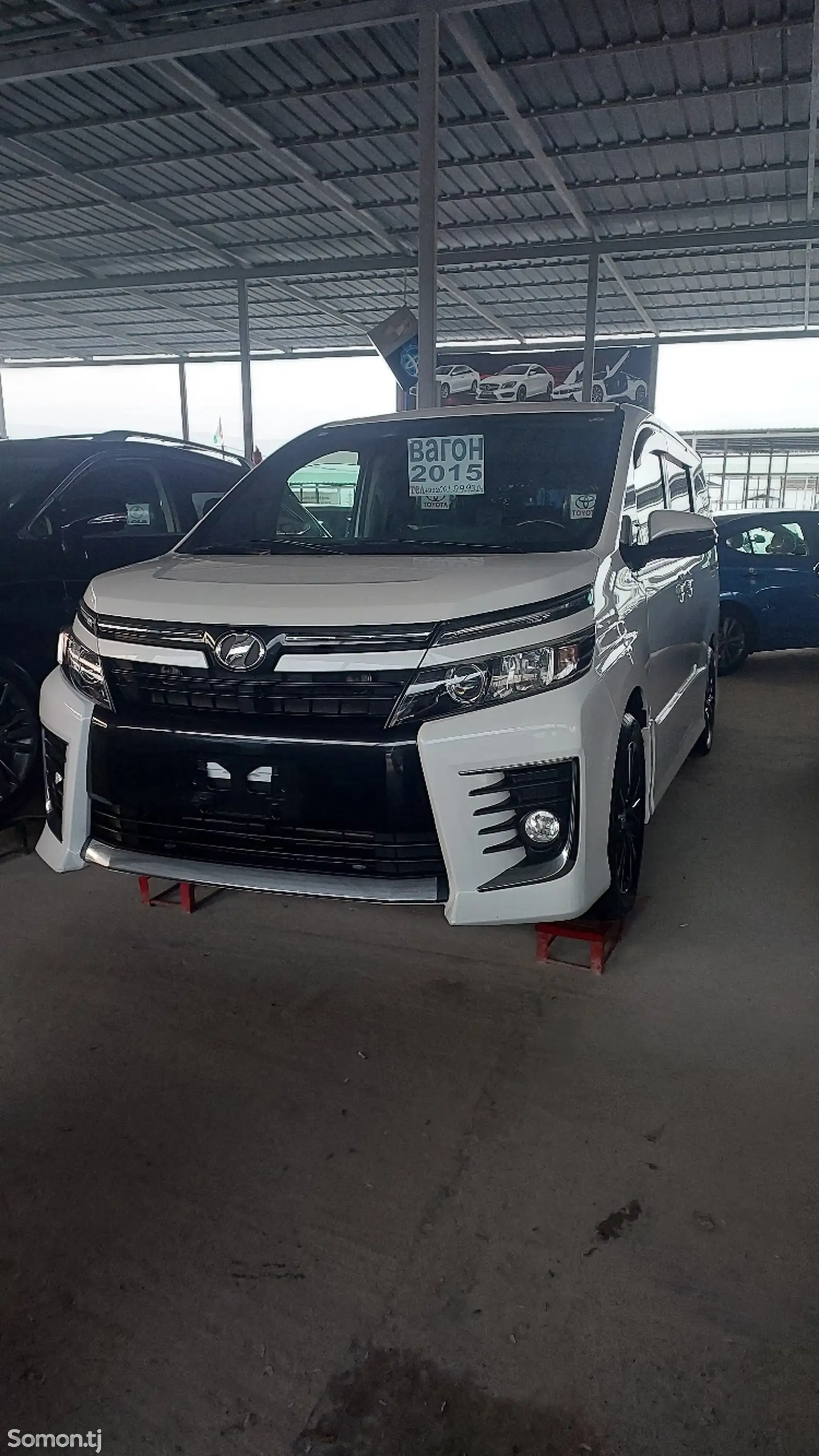 Toyota Voxy, 2015-1