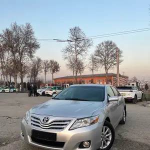 Toyota Camry, 2010