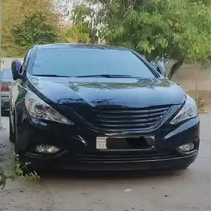 Hyundai Sonata, 2011