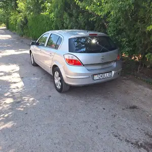 Opel Astra H, 2005