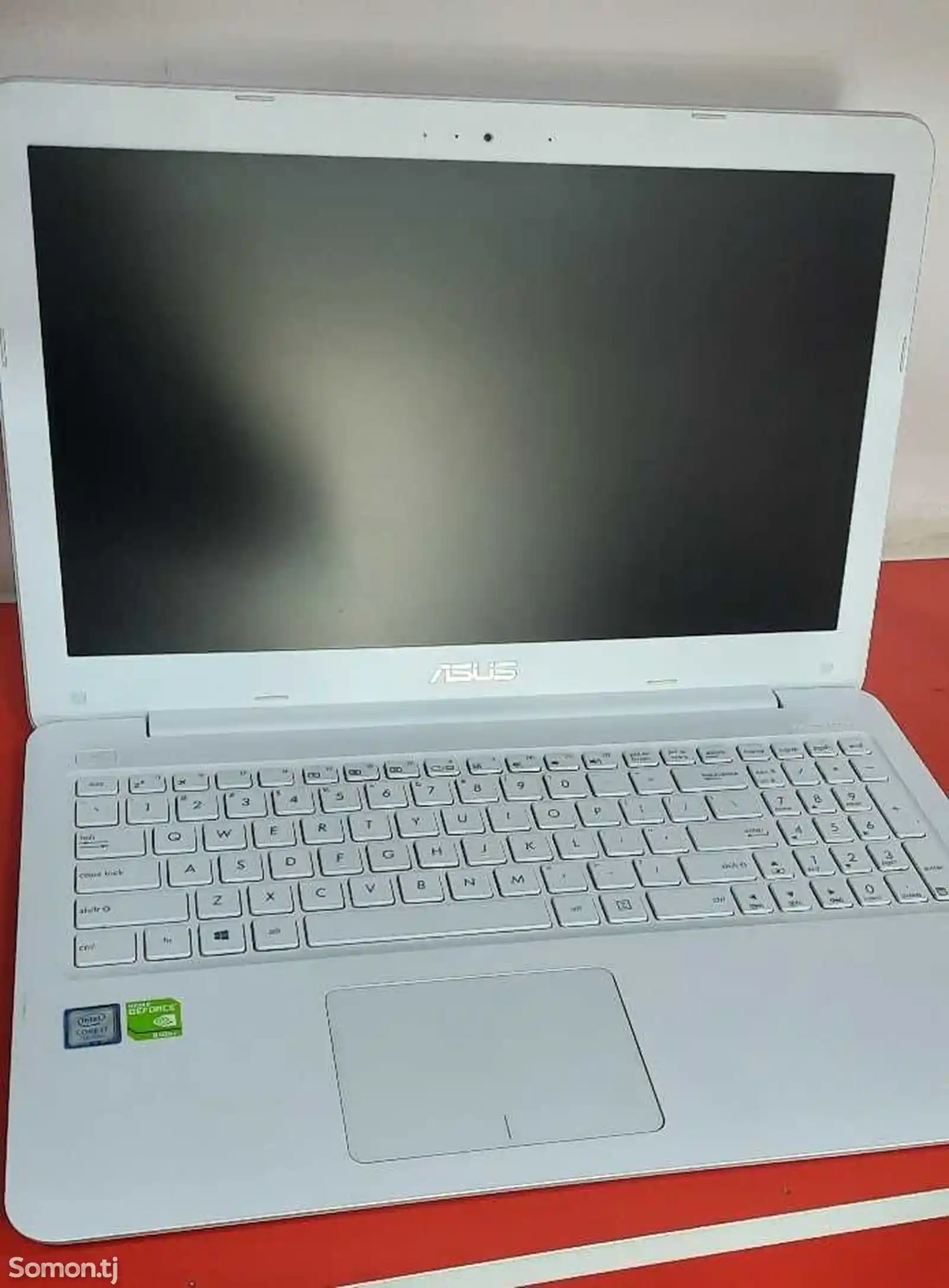 Ноутбук Asus i7/7500U 8g/256 SSD-1